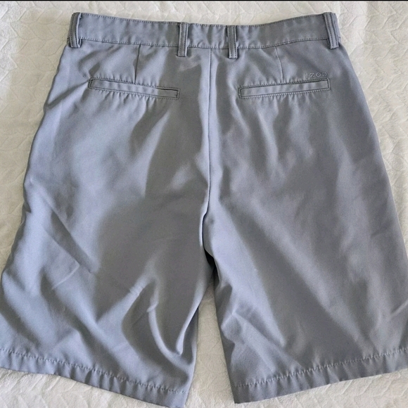Izod Golf shorts Men’s Size 30 gray flat front pockets - Picture 2 of 3